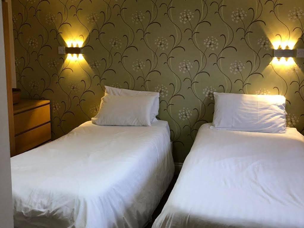 The Nags Head Bed & Breakfast East Harling Exterior photo