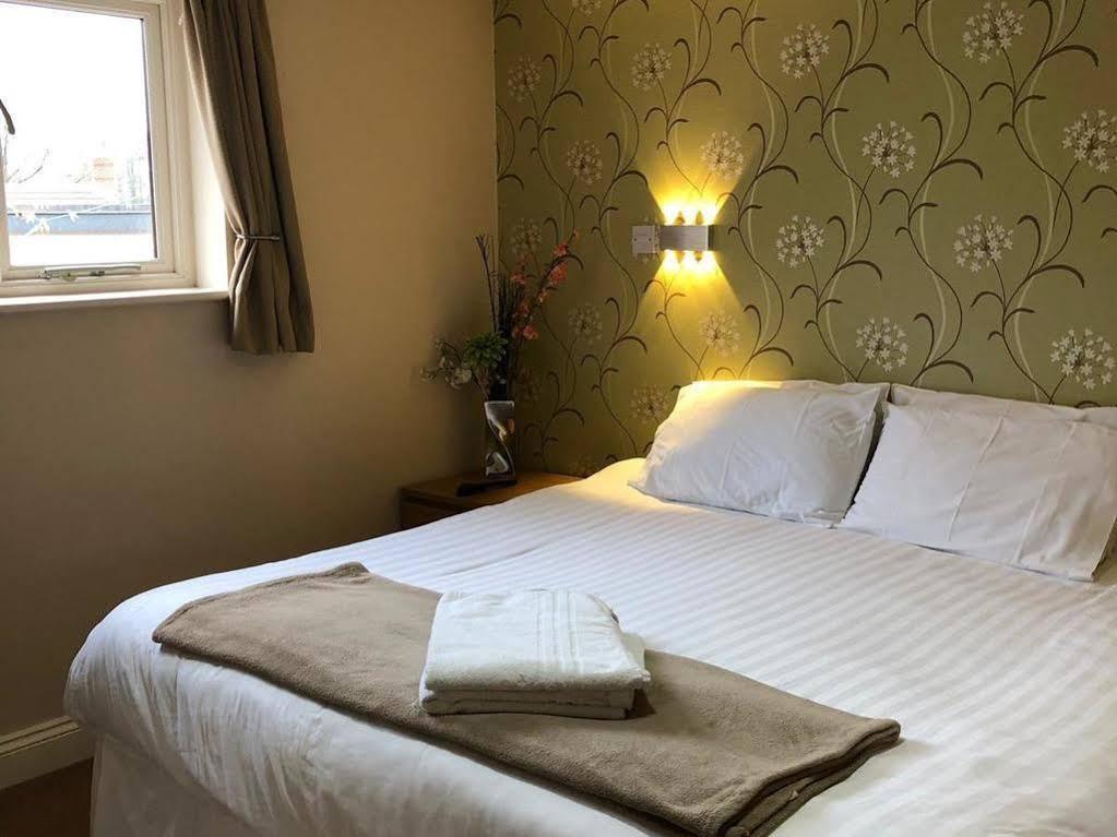The Nags Head Bed & Breakfast East Harling Exterior photo